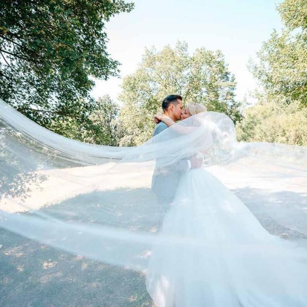 hochzeit brautpaar ilona mueller marktbreit kitzingen hochzeitsfotos fotos wuerzburg trauung fotostudio outdoor